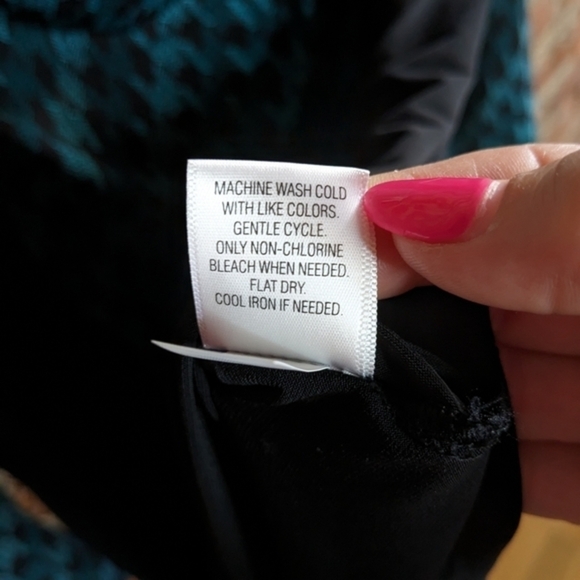 Dana Buchman Medium Green &‎ Black Long Sleeve Shirt w/ Ruching - Picture 6 of 10